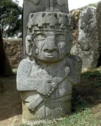 Megalithische Skulptur eines Kriegers