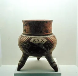 Dreifußvase