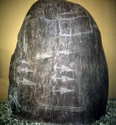 Kultur der Camunni. Bagnolo-Stele Typ 1 a