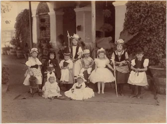 Fantasiegruppe mit Kindern, Indore