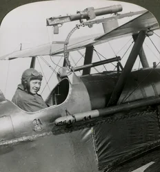Sopwith Scout mit Fotokanone auf dem oberen Flügel, Erster Weltkrieg, 1914-1918