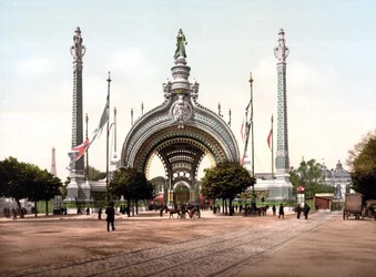 Großer Eingang der Weltausstellung von 1900 in Paris