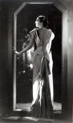 Kleid entworfen von Madeleine Vionnet (1876-1975)