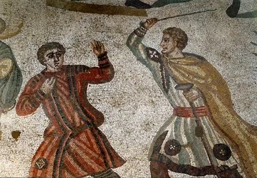 Römische Kunst: Detail des Mosaiks „Die große Jagd“. Ein römischer Aristokrat bestraft einen seiner Sklaven mit einem Stock. 315-350 n. Chr. Piazza Armerina, Villa Romana del Casale