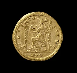 Solidus (Rückseite) von Konstantin I., der Große (306-337 n. Chr.) mit Fides, die links auf dem Thron sitzt. Inschrift: FIDES EXERCITVS
