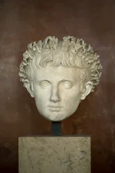 Kopf des Kaisers Augustus (63 v. Chr. - 14 n. Chr.) Marmor