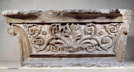 Pilasterkapitell. Architektur des Römischen Reiches. Paris, Louvre
