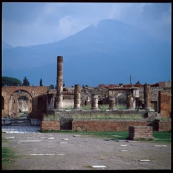 Römische Kunst: Ansicht des Forums, archäologische Stätte von Pompeji (1. Jahrhundert v. Chr.-1. Jahrhundert n. Chr.) Italien (Römische Kunst: Ansicht des Forums Pompeji)