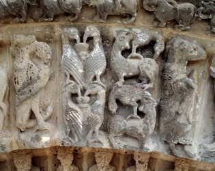 Detail der Skulpturen des Südportals