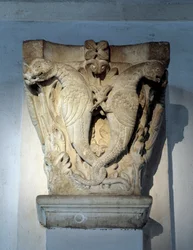 Monster, Kapital des Chors (Skulptur)