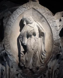 Töne des gregorianischen Gesangs: der zweite Ton, Kapital des Chors (Skulptur)