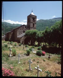 Ansicht der Kirche und des Friedhofs (Fotografie)