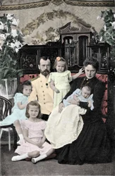 Familienporträt von Zar Nikolaus II. (1868-1918), etwa 1901-1902