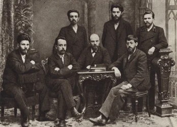 Lenin mit einer Gruppe von Mitgliedern der St. Petersburger Liga für den Kampf um die Befreiung der Arbeiterklasse, St. Petersburg, Februar 1897