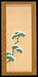 Hängerolle, die eine schneebedeckte Kiefer darstellt, aus einem Triptychon der drei Jahreszeiten, Japanisch, frühes 19. Jahrhundert