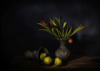 Stillleben mit Birnen und Tulpen