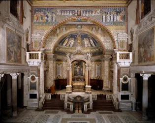 Innenansicht der Basilika