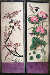 Zwei Paneele eines achtteiligen Paravents mit Vögeln und Blumen