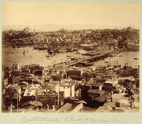 Panorama mit Blick auf Istanbul und den Bosporus, ca. 1890