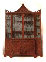 Mahagoni-Chinaschrank, 1906
