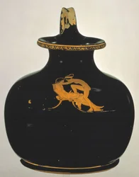 Oinochoe. Liebesspiel: Nacktes Mädchen klettert auf den Schoß eines Jungen, ca. 430 v. Chr.