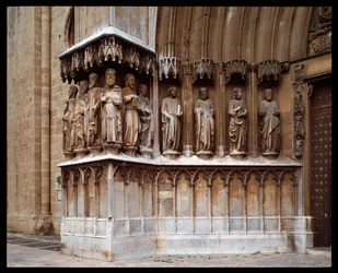 Gotische Kunst, Detail des zentralen Portals