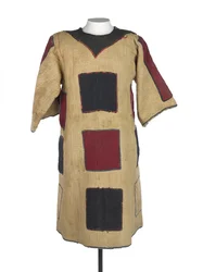 Eine von zwei Derwisch-Jibbahs, getragen von Wad El Nejumi und seinem Sohn, ca. 1887 (Textil)