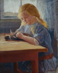 Mädchen spielt mit Puppe