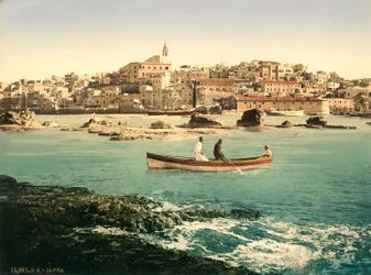 Hafen von Jaffa mit der Stadt im Hintergrund, ca. 1880-1900