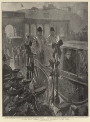 Königin Alexandras Kutsche fährt in den Hyde Park ein