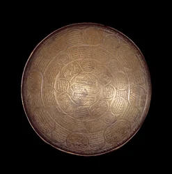 Orientalische Kunst: Kupfer- und Silberbecher dekoriert. 13. oder 14. Jahrhundert. Aus Syrien. Paris, Louvre Museum