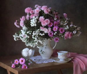 Gemütliches Blumenstillleben