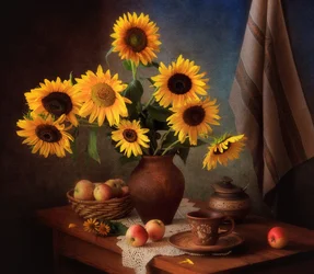 Goldene Sonnenblumen Stillleben