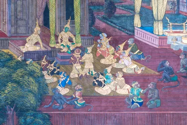 Wandgemälde mit Szenen aus dem Ramayana im Wat Phra Kaeo, dem Königspalast, Bangkok, Thailand