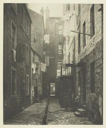 Close No. 75 High Street