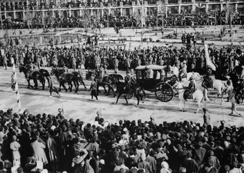 Krönungsprozession, Teheran, 1926