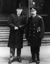 Der König posiert mit Präsident Wilson vor dem Buckingham Palace, 31. Dezember 1919