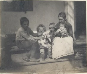 [Frances Crowell mit unbekanntem Jungen, Katie, James und Frances Crowell], 1890