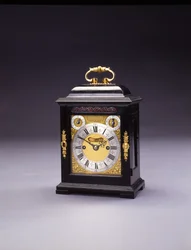 William und Mary Miniatur-Schlaguhr, Nr. 226, ca. 1690-95 (Ebenholz & Metall)