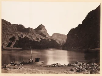 Schwarzer Canyon, Colorado River, von Camp 8, Blick nach oben