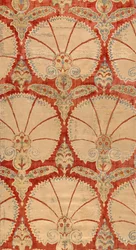 Tafel aus rotem Samt mit Nelkenpalmetten in Gold und Silber