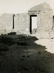 Ruinen des Tempels, Qasr Ibrim, Ägypten, Fotografie von Ugo Monneret de Villard