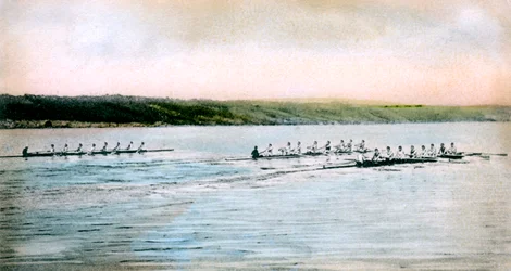 Eine Probefahrt der Cornell-Crews auf dem Cayuga-See, 1906