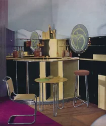 Eine Cocktailbar der British Vitrolite Company aus London, entworfen von Kenneth Cheesman, 1935