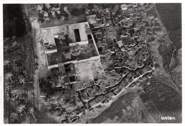 Luftaufnahme eines Dorfes, Ägypten, 1931-1933