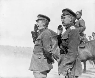 Alexander Kerensky bei einer Truppeninspektion, Erster Weltkrieg, 1917