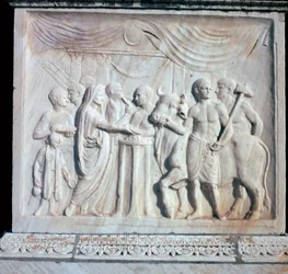 Ein Altar, der dem römischen Kaiserkult gewidmet ist, 1. Jahrhundert