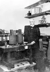 Antoine Becquerel in seinem Labor, ca. 1890er