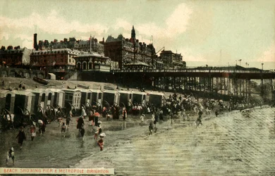 Strand mit Pier & Metropole, Brighton, spätes 19.-frühes 20. Jahrhundert