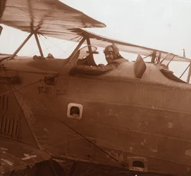 Breguet-Doppeldecker beim Start, um 1914-1918